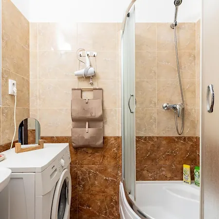 Cityserenity Rustic Apartment